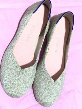 Rothy's Women's Knit Pointed Flats in a golden tan glitter. Like new condition